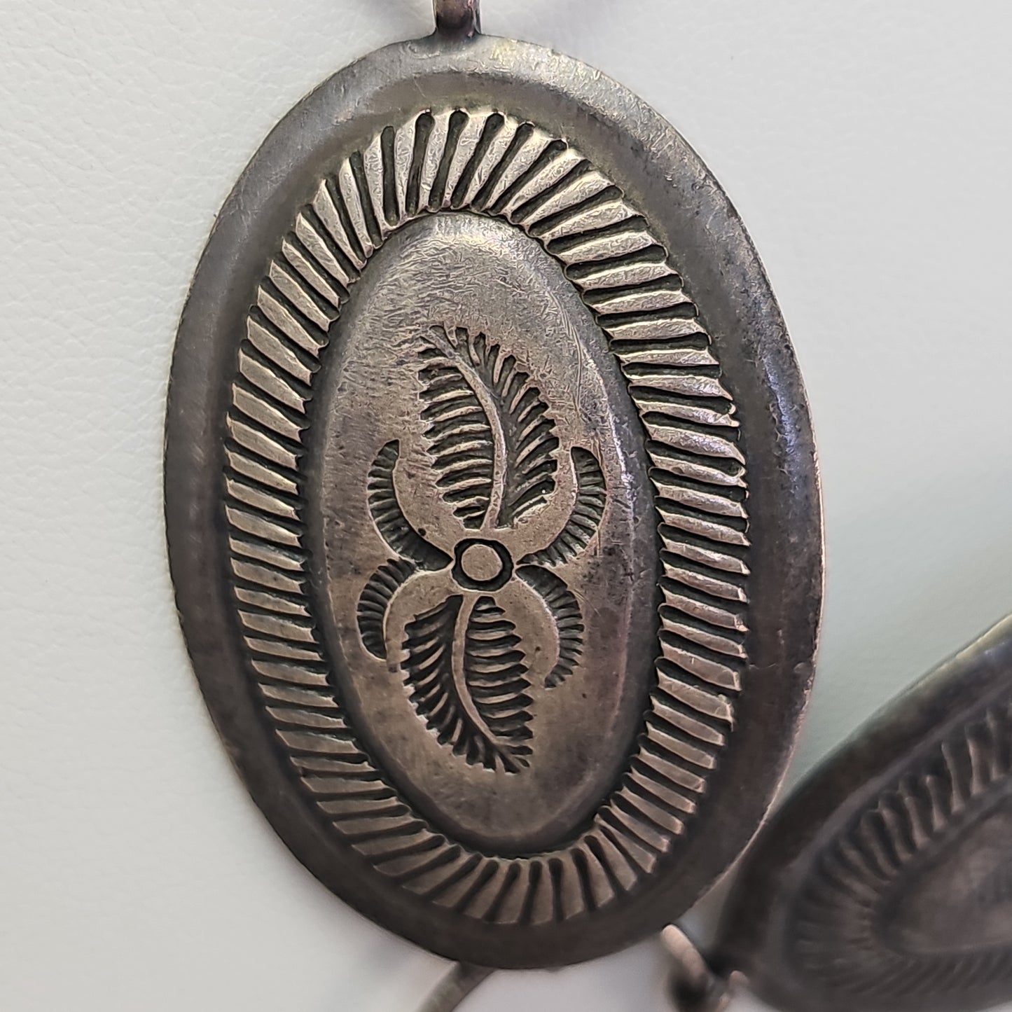 Heavy oval link concho belt