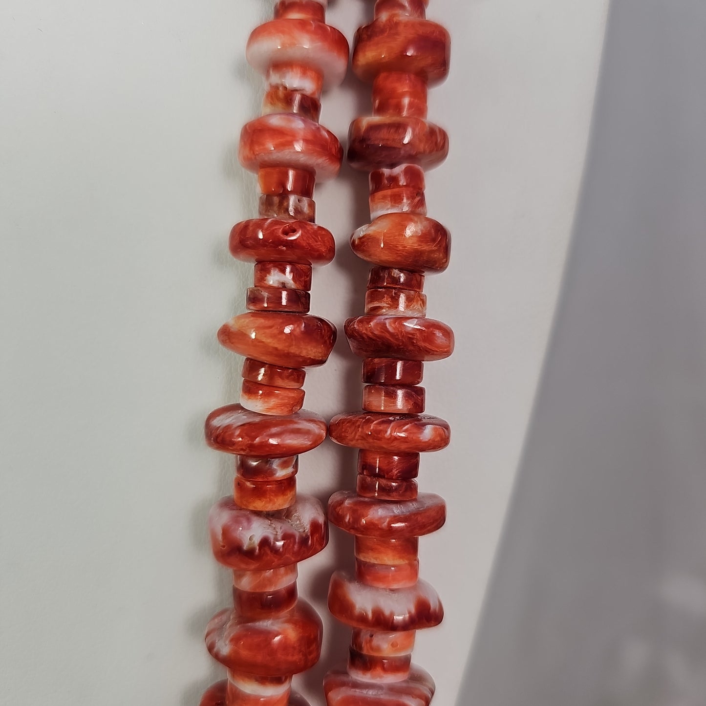 Santo Domingo spiney oyster necklace.