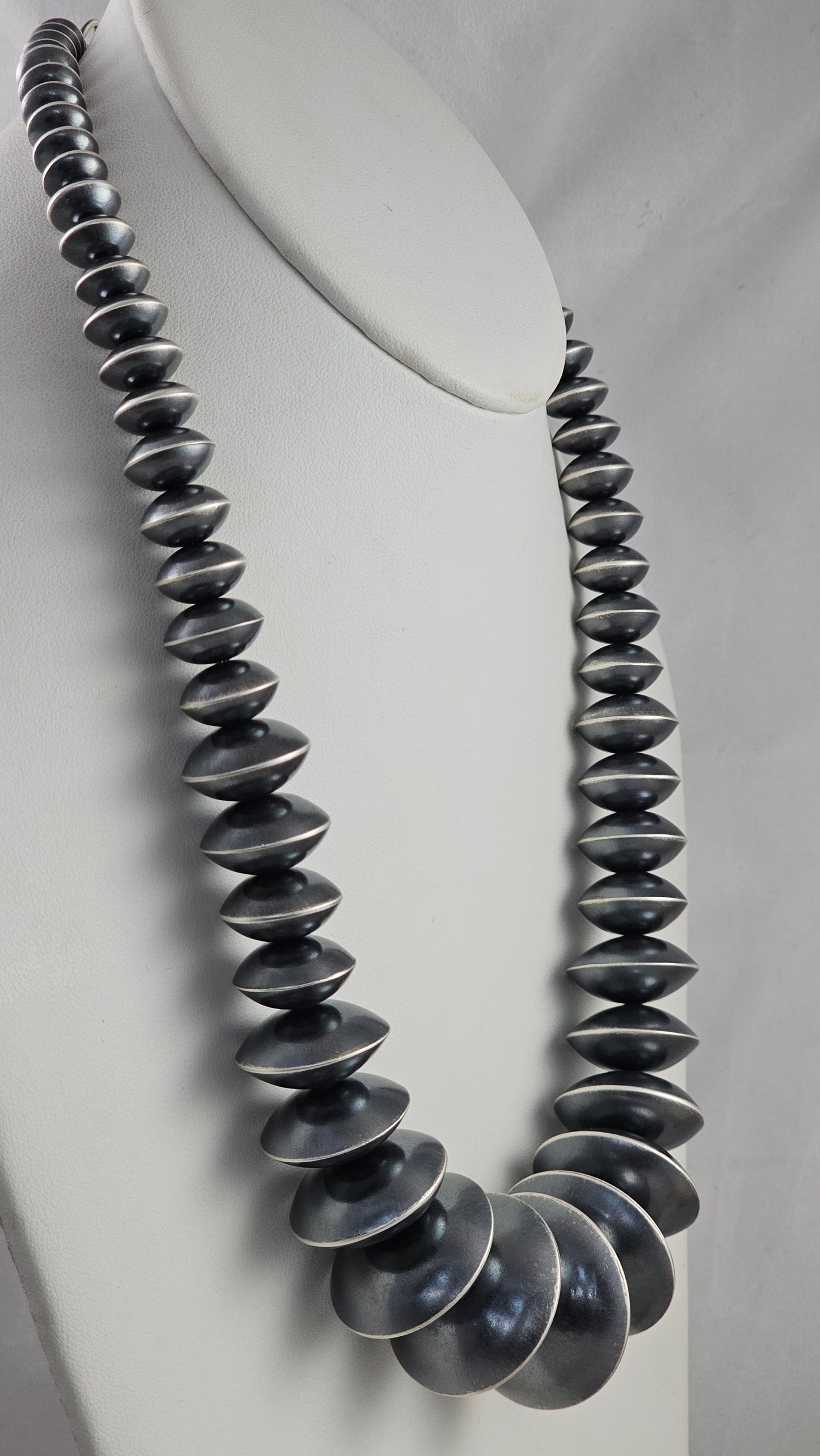 Navajo Saucer pearls 22"