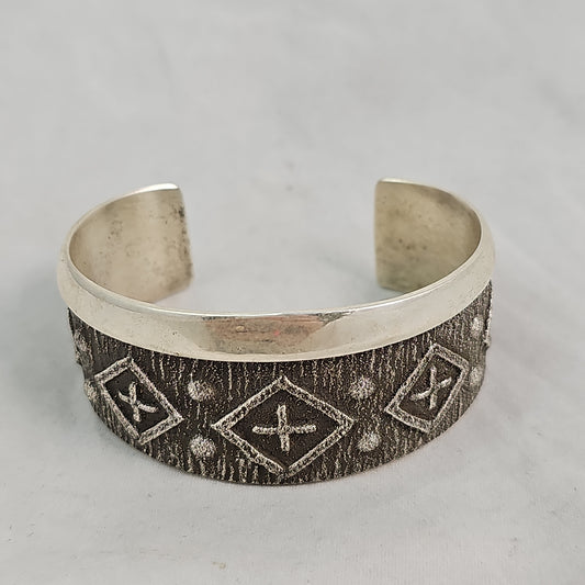 Cross tufa cast cuff