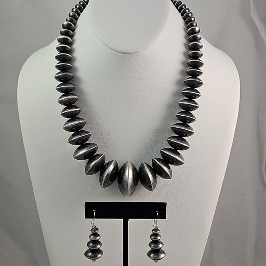 Navajo pearl graduated necklace & matching earrings