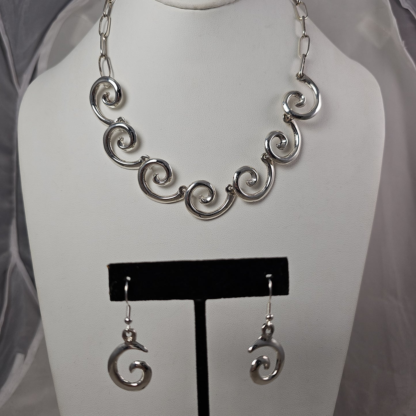 Wave necklace & earring set