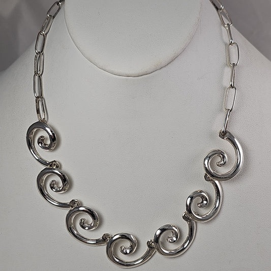 Wave necklace