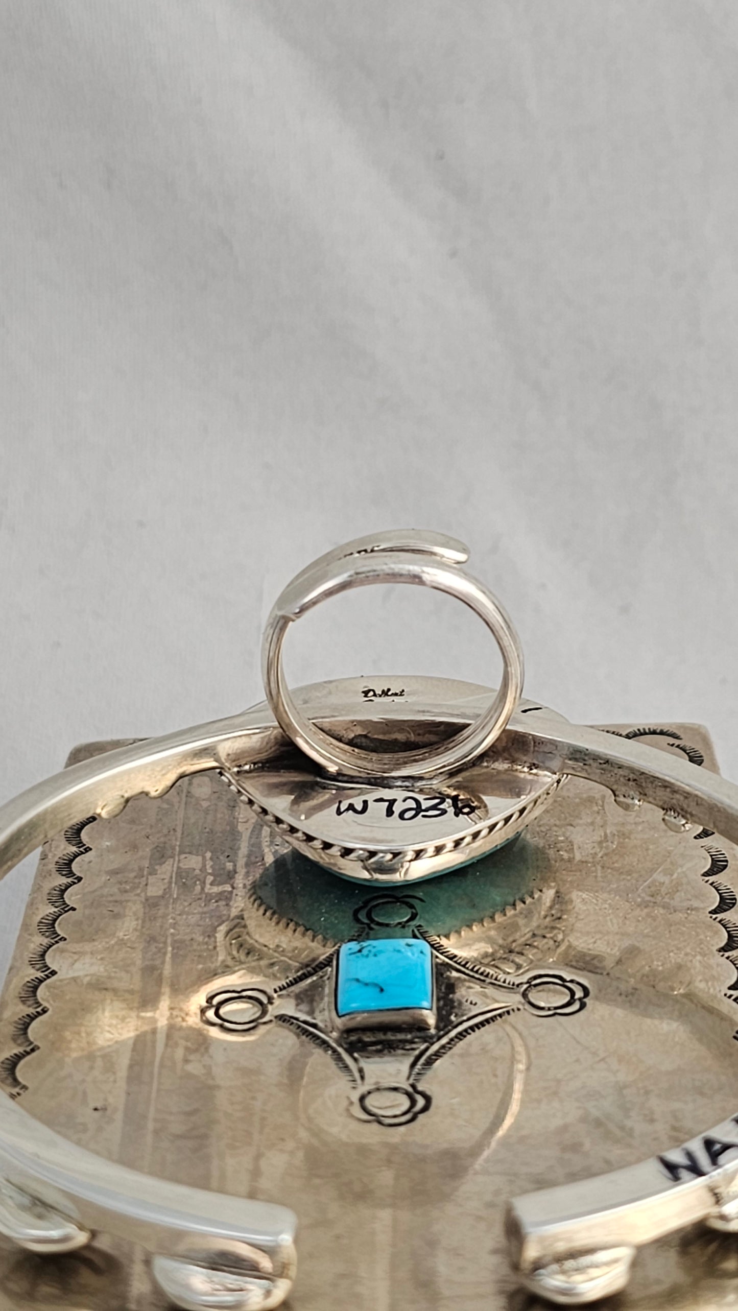 Naja wild rag holder turquoise & sterling