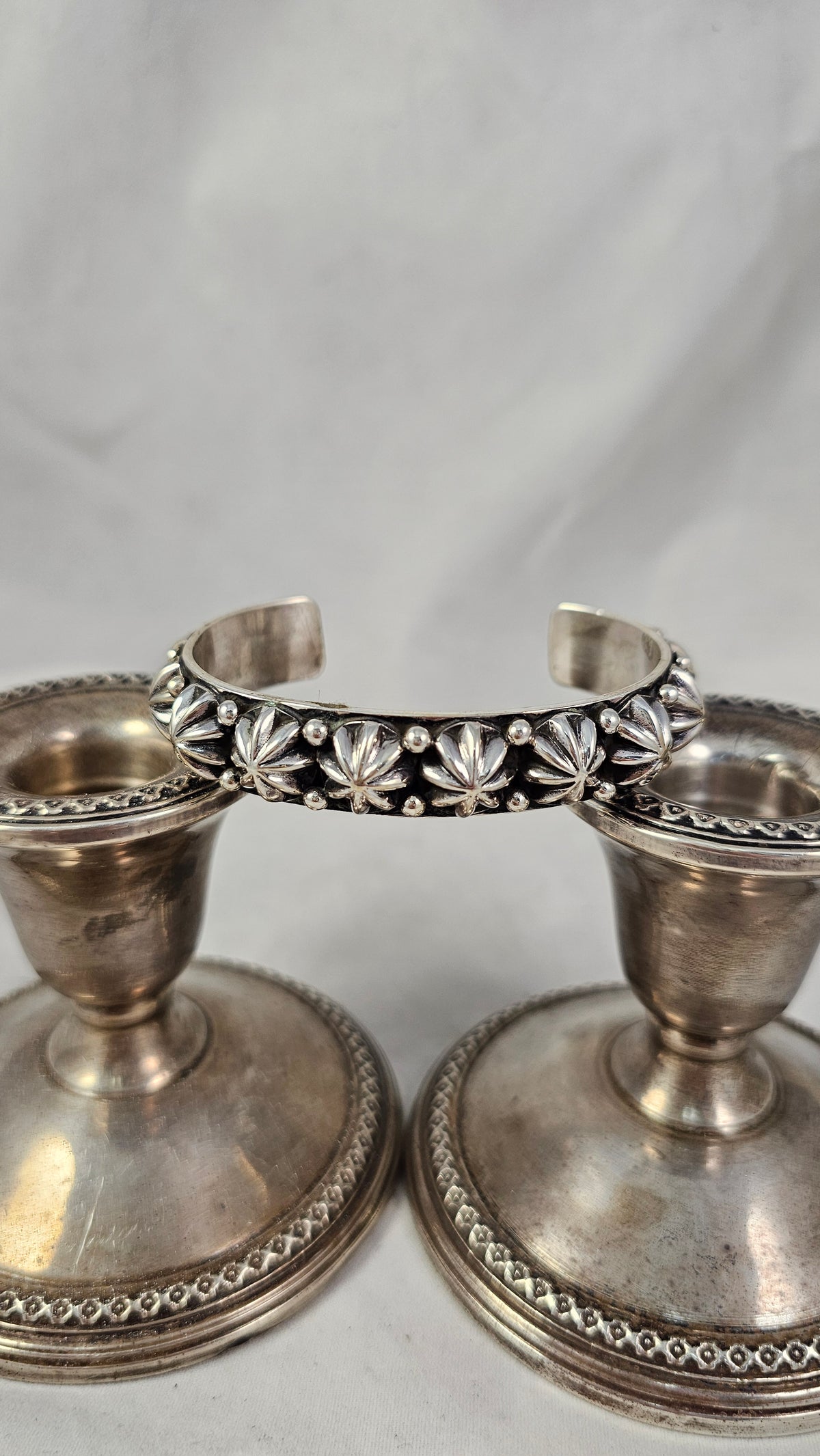 Happy Piaso button cuff