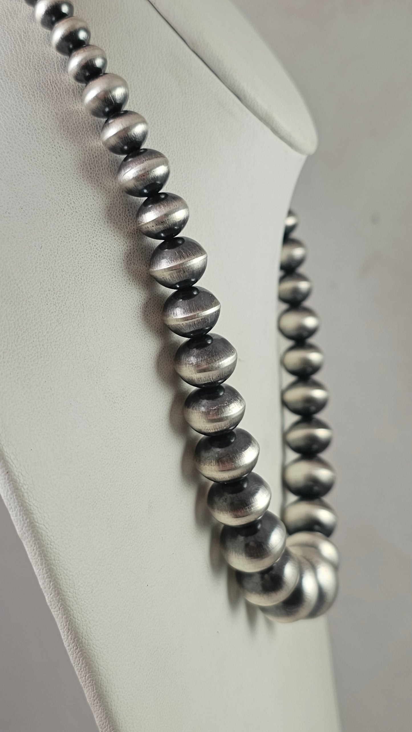 Graduated Navajo pearl necklace