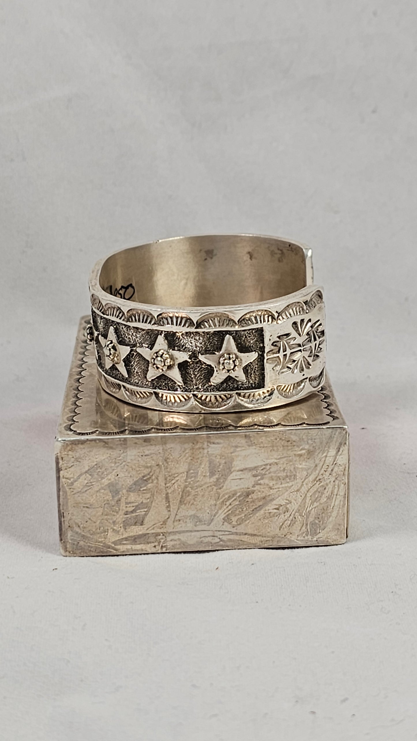 Heavy Star Cuff