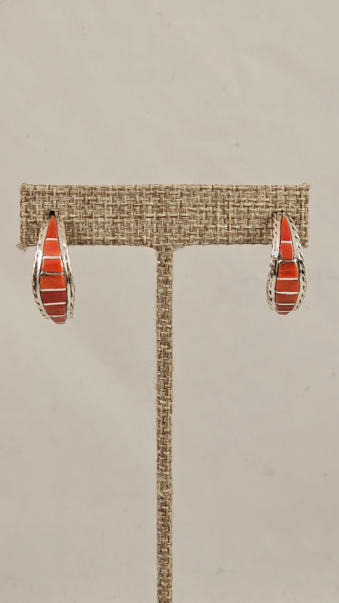 Coral inlay hoop earrings