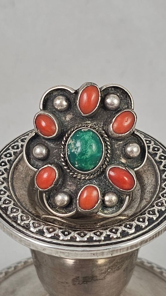 Turquoise and Coral Scalloped vintage ring