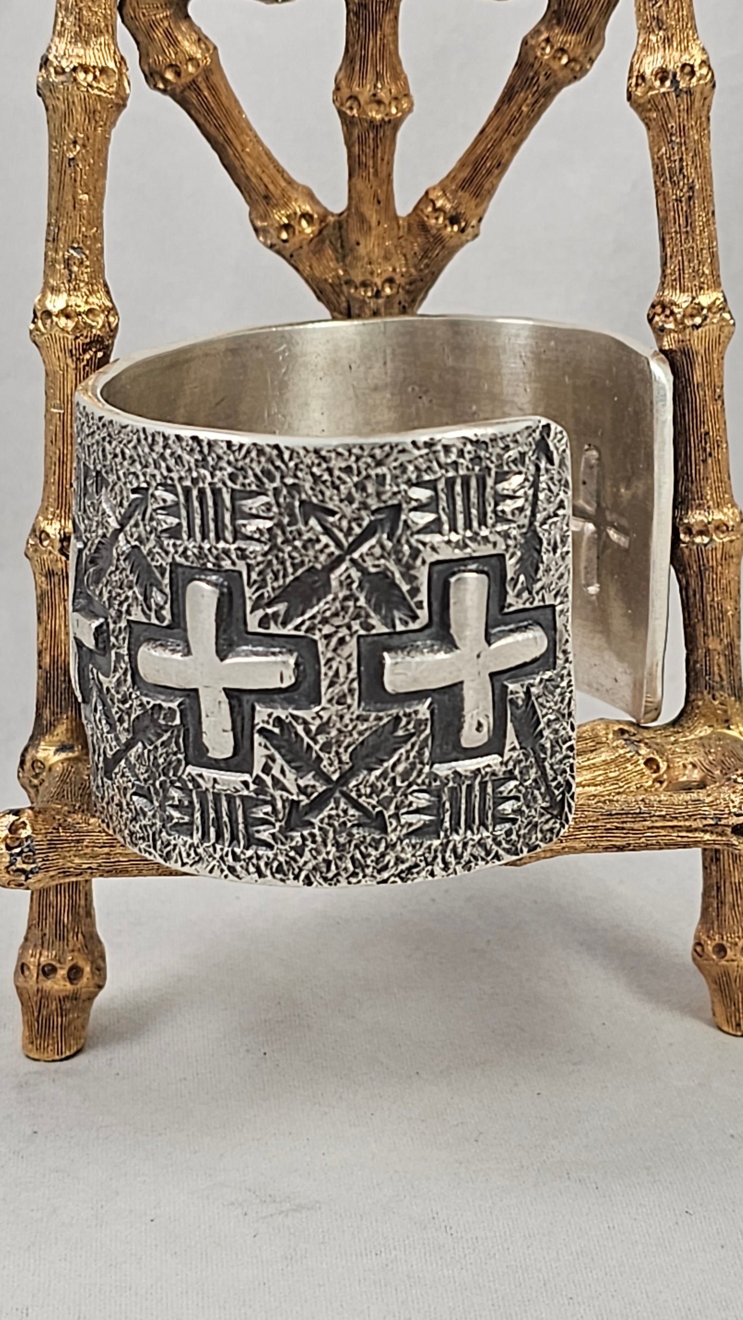 Cross cuff by Ronnie Willie